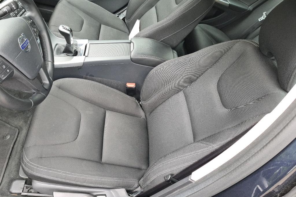 Volvo V60 2016 photo 14