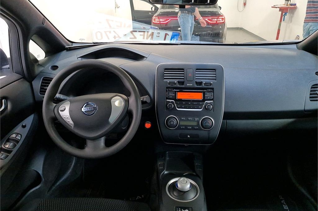 Nissan Leaf 2016 photo 1