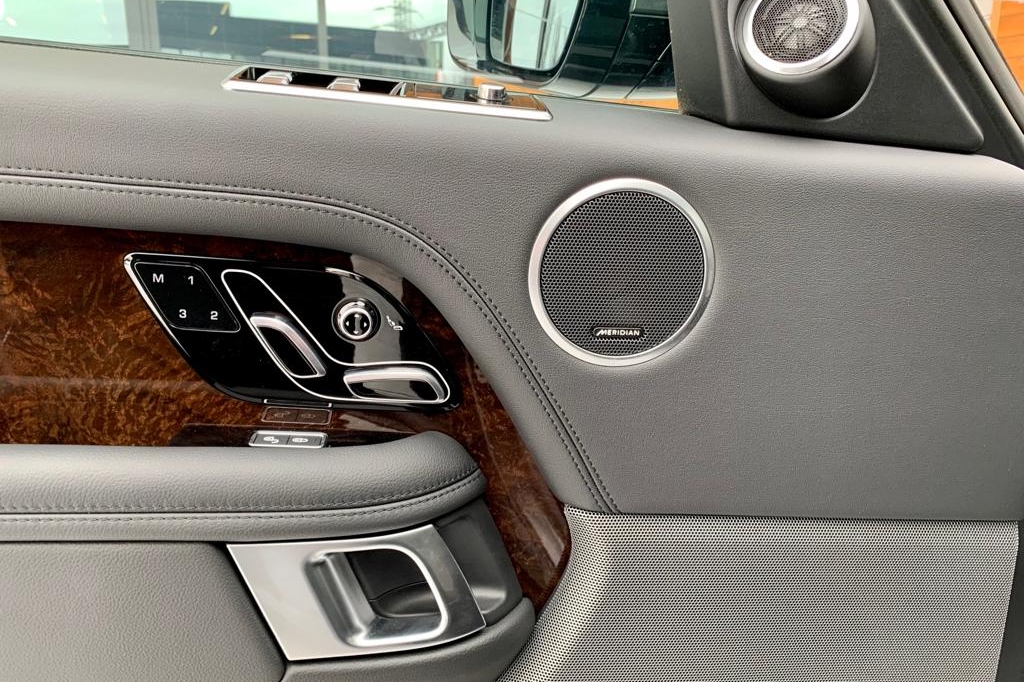 Land Rover Range Rover 2020 photo 15