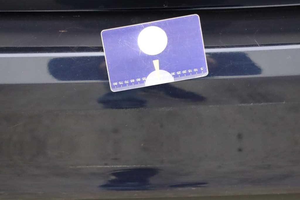 Jaguar XE 2017 фото 8