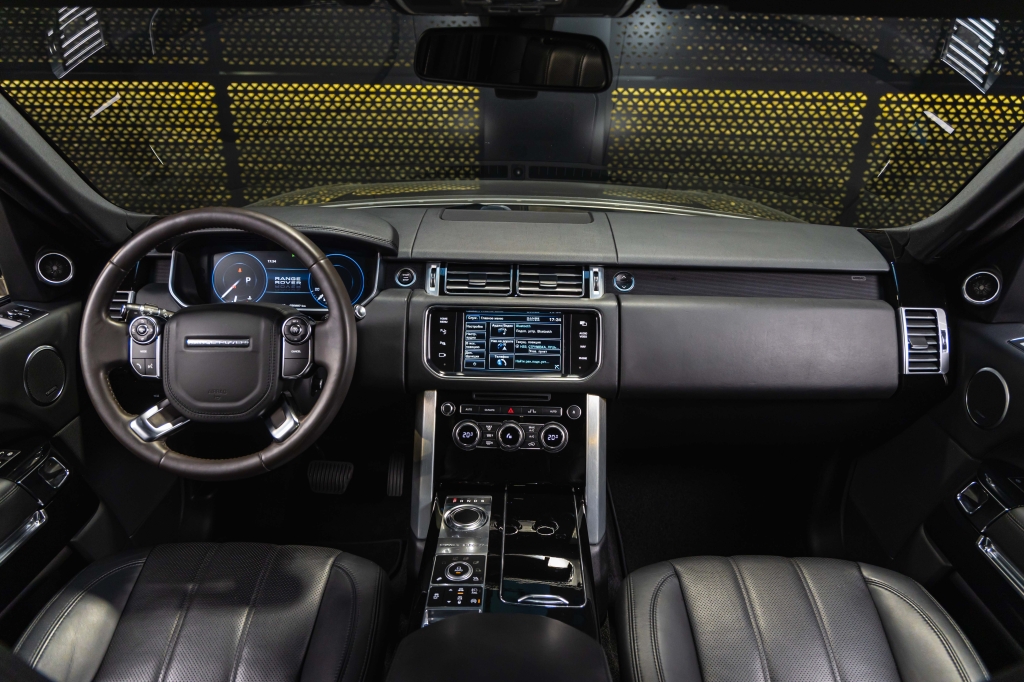 Land Rover Range Rover Vogue 2013 фото Land Rover Range Rover Vogue 2013 фото 35