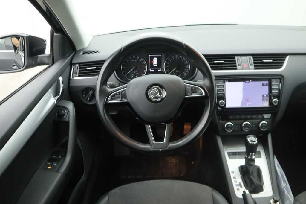 Skoda Octavia Combi 2016 фото 2