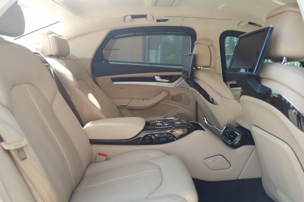 Audi A8 Long Security VR9 Quttro 2015 photo 19