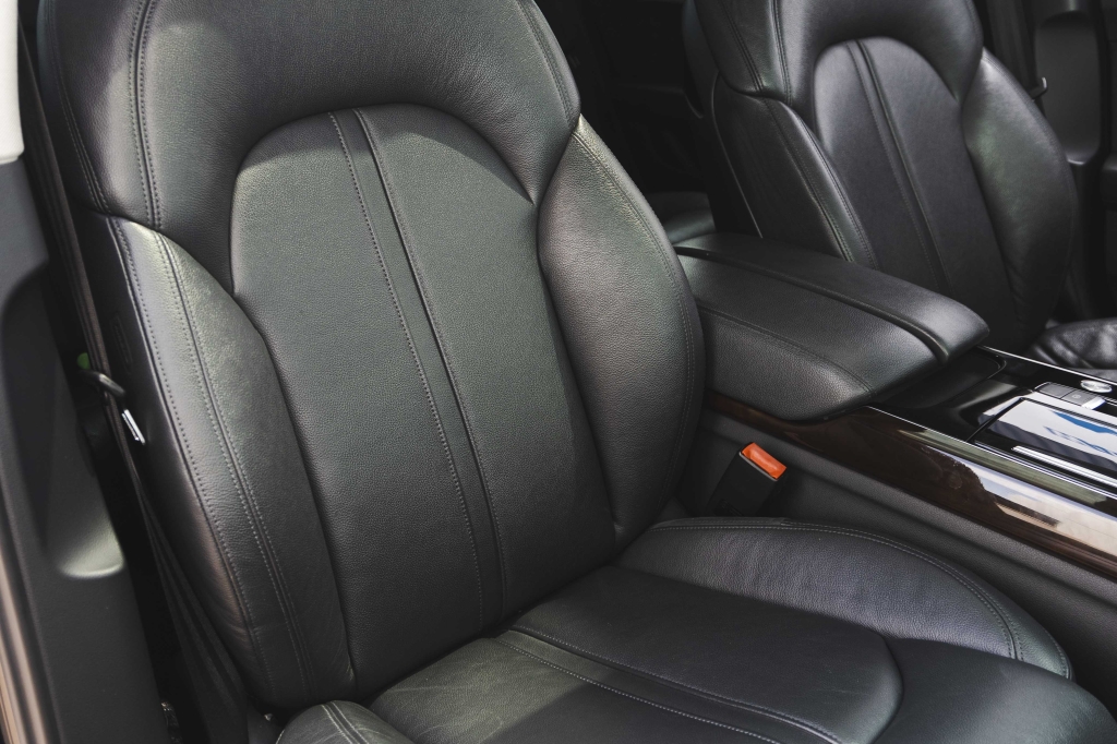 Audi A8 2015 photo 40