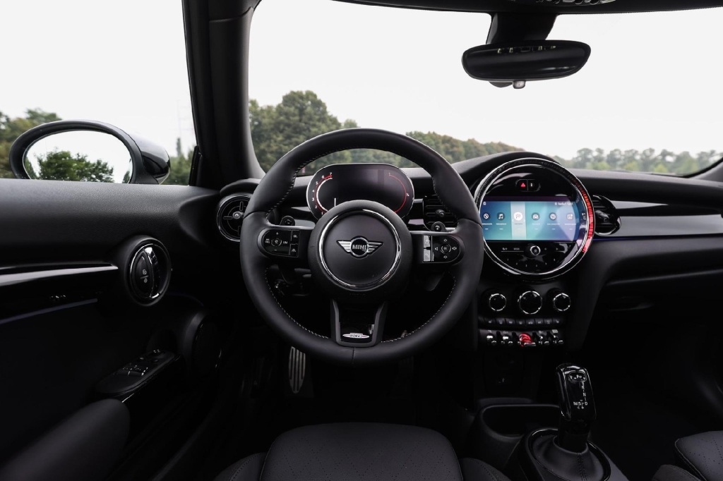 MINI John Cooper Works 2021 photo 2