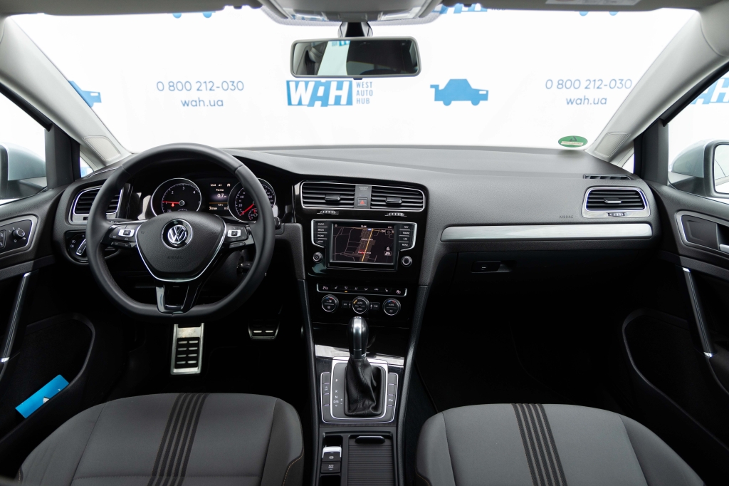 Volkswagen Golf Allstar 2016 фото Volkswagen Golf Allstar 2016 фото 28
