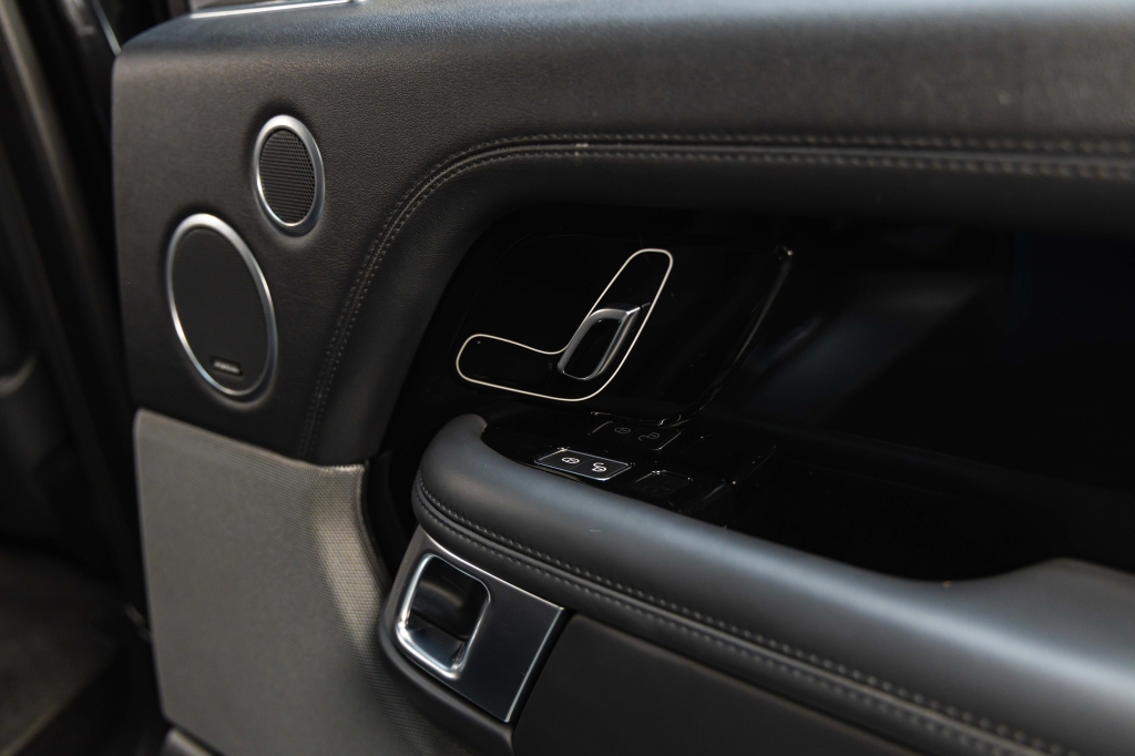 Land Rover Range Rover 2018 фото Land Rover Range Rover 2018 фото 38