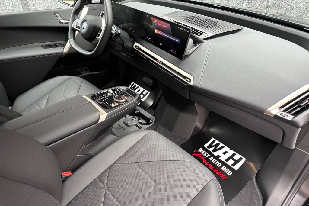 BMW iX xDrive40 2023 фото 11