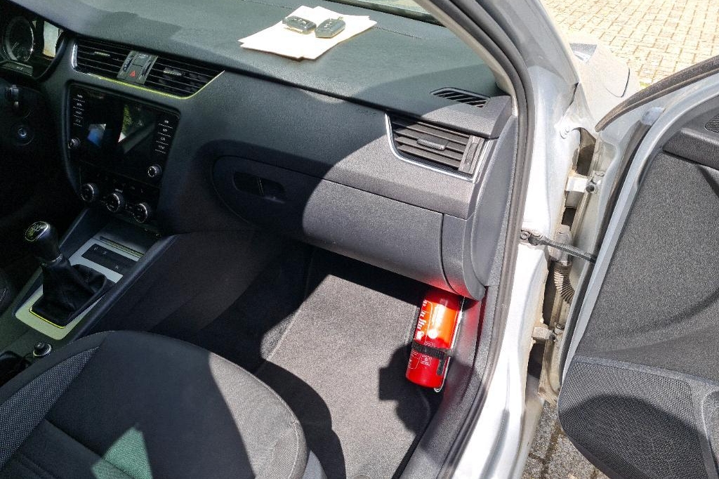 Skoda Octavia Combi 2017 фото 33