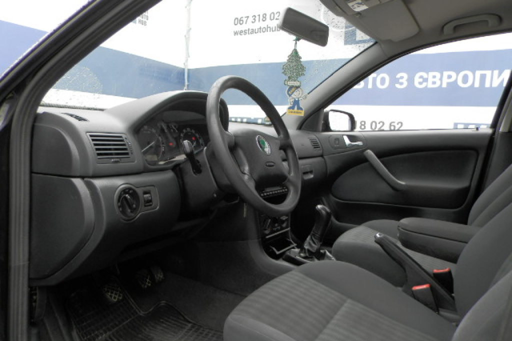 Skoda Octavia Tour 1.6 MPI 2004 photo 21