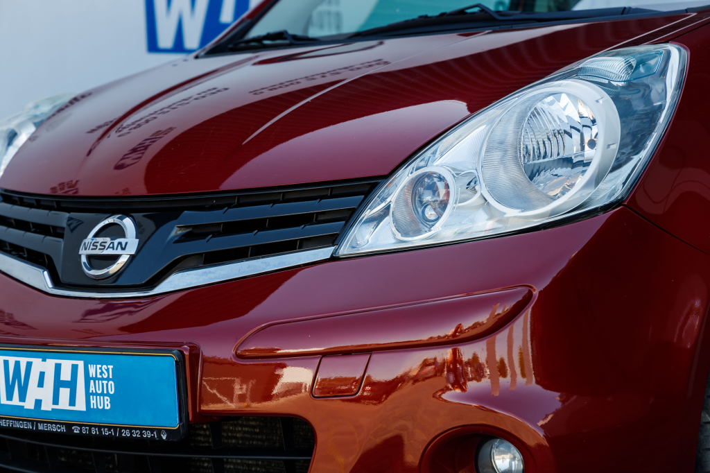 Nissan Note 2011 photo 6