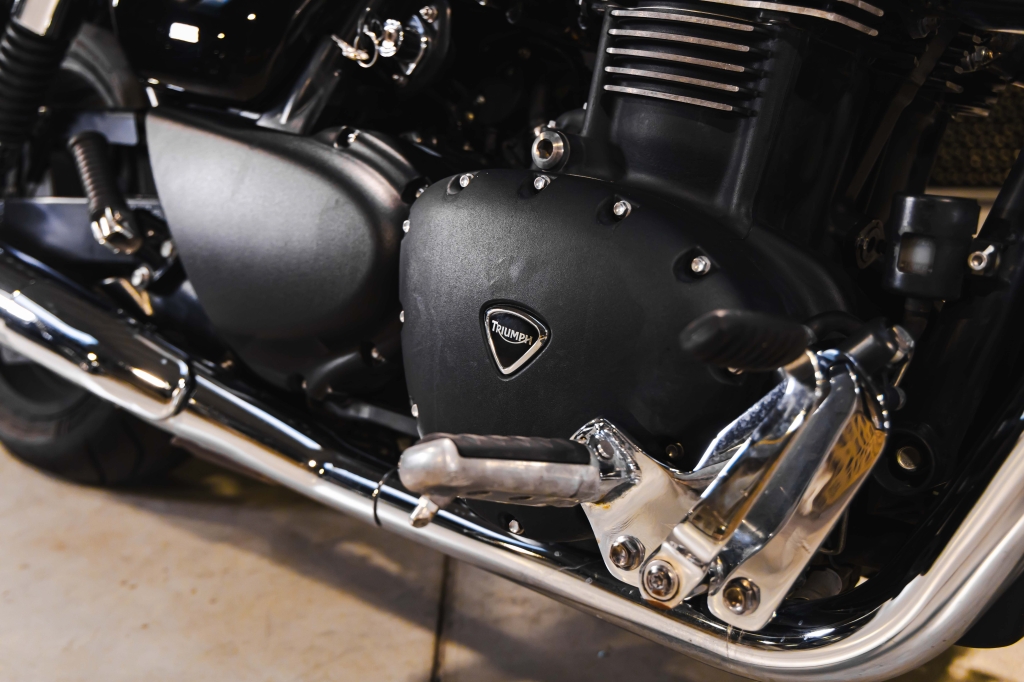 Triumph Thunderbird 1700 2016 фото 12