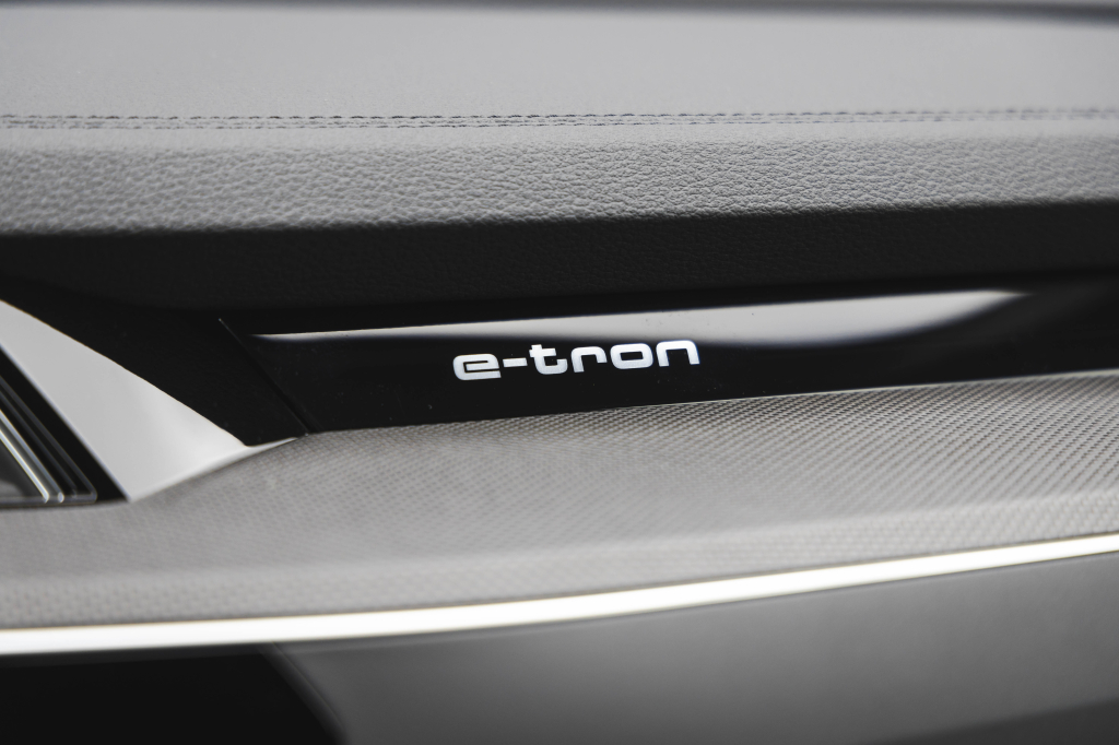 Audi Q8 Sportback e-tron 2023 photo 47