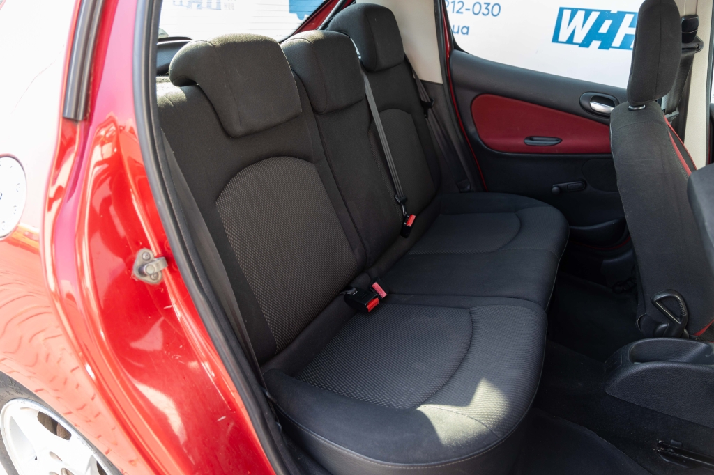 Peugeot 206 2007 фото 21