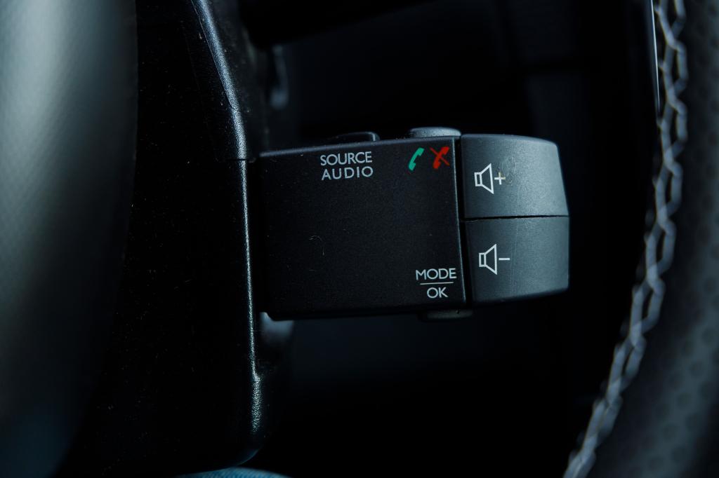 Renault Clio photo 13