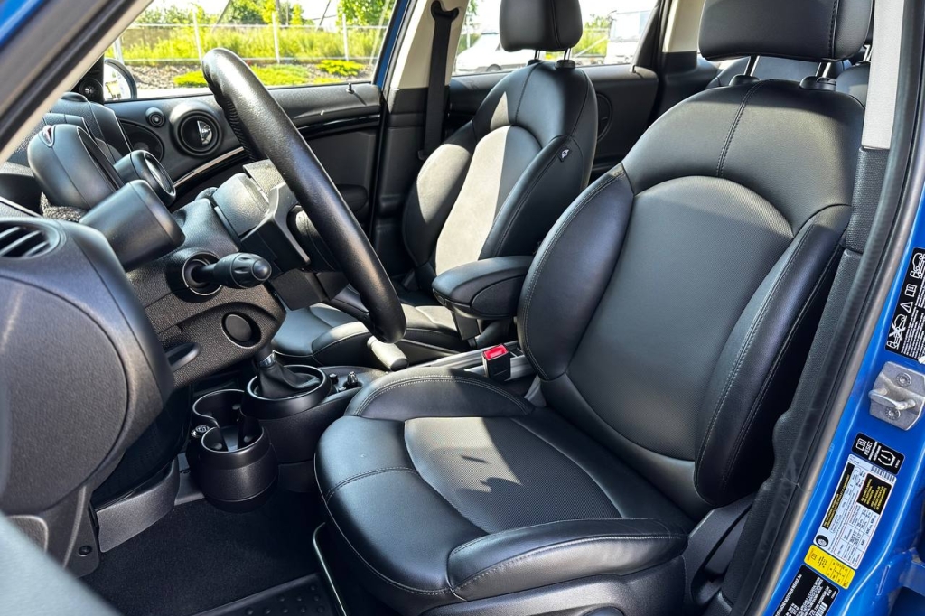 MINI Countryman 2015 фото MINI Countryman 2015 фото 12