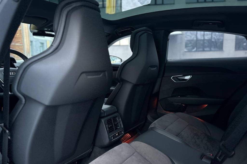 Audi RS e-tron GT 2021 photo 21