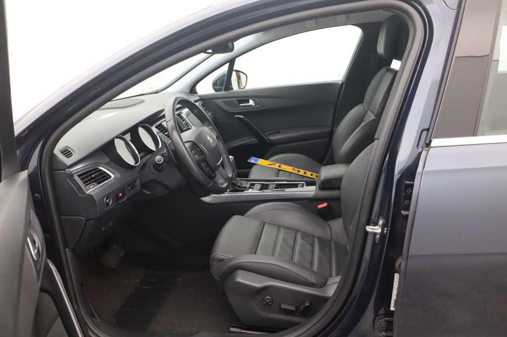 Peugeot 508 2017 фото 6