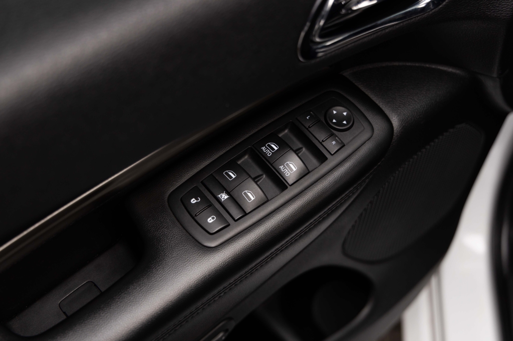Dodge Durango GT 2017 фото Dodge Durango GT 2017 фото 15