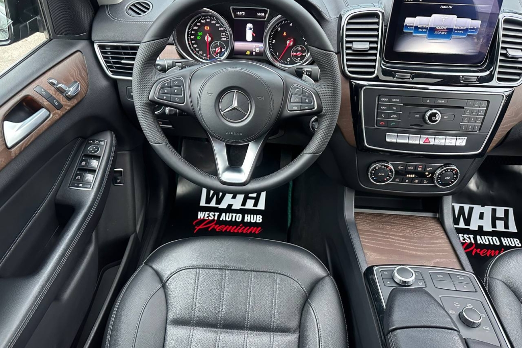 Mercedes-Benz GLS-Class 350d 2018 фото Mercedes-Benz GLS-Class 350d 2018 фото 21