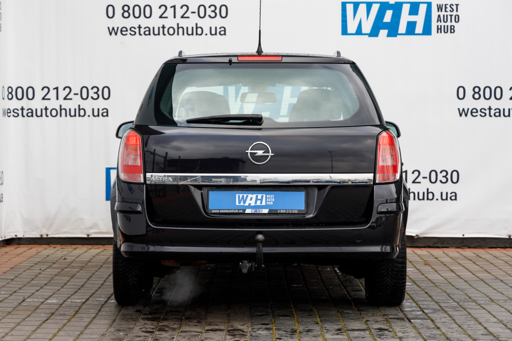Opel Astra H 2010 фото 4