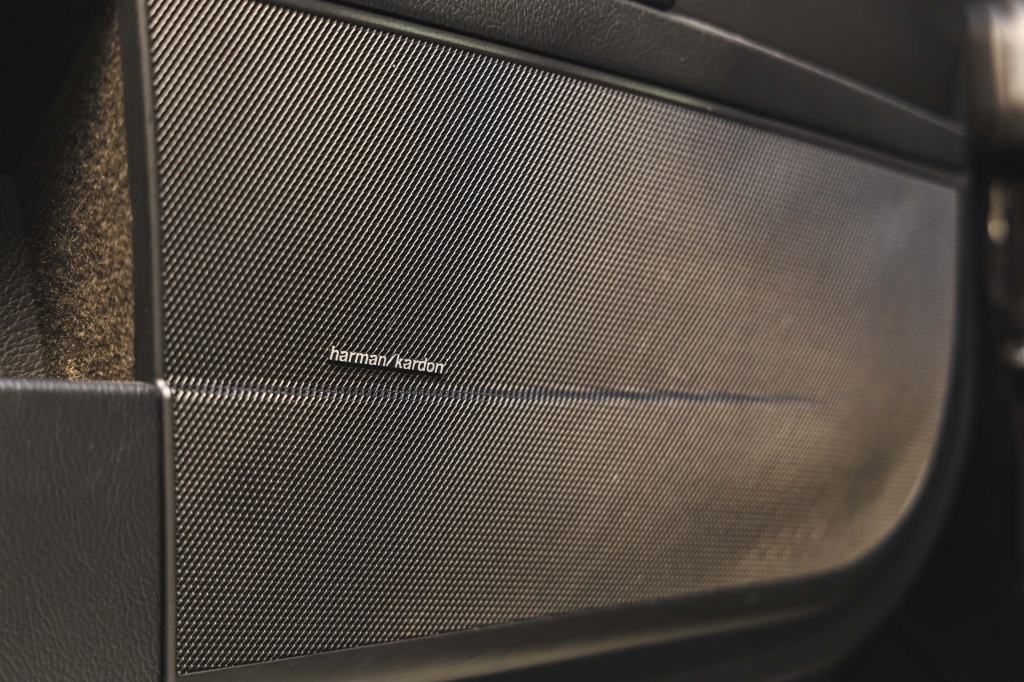 Mercedes-Benz S-Class 2011 photo 16