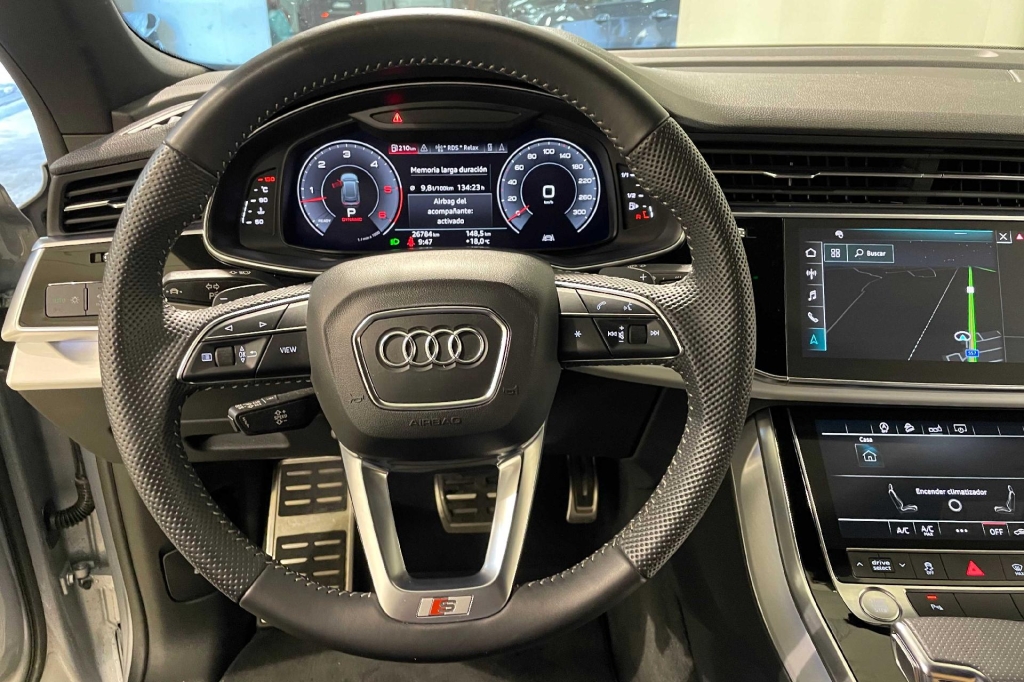 Audi Q8 2020 фото 5