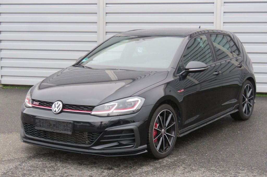 Volkswagen Golf GTI 2020 photo 9