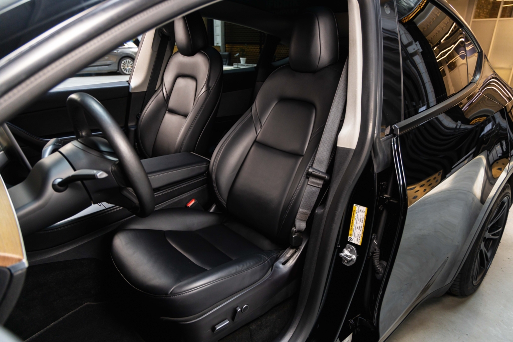 Tesla Model Y Long Range Dual Motor 2022 фото Tesla Model Y Long Range Dual Motor 2022 фото 17