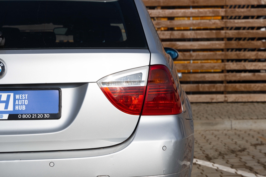 BMW 3 Series 2005 фото BMW 3 Series 2005 фото 7