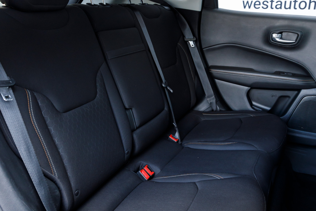 Jeep Compass 2018 фото 22