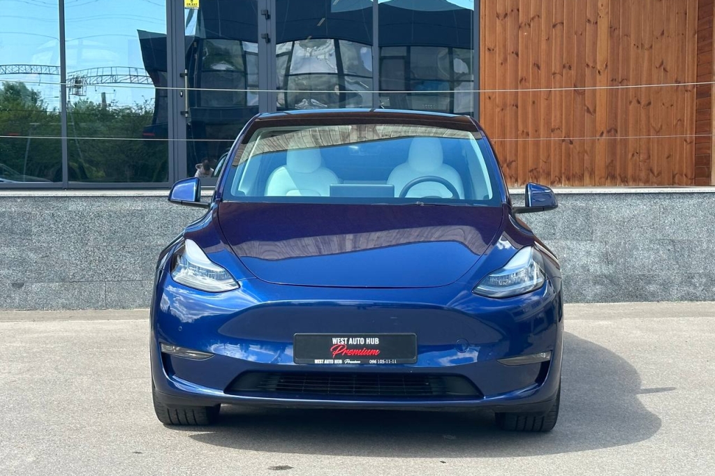 Tesla Model Y Long Range 82 kWh Dual Motor  2021 photo 1