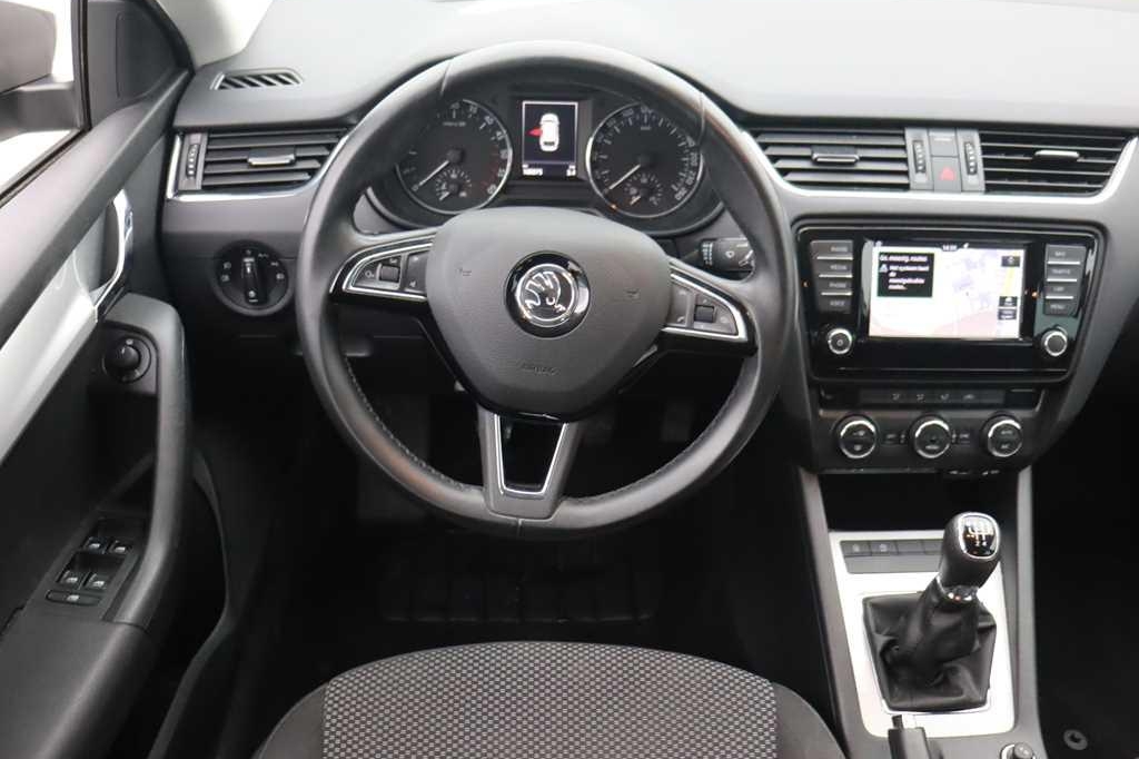 Skoda Octavia Combi 2016 фото 4