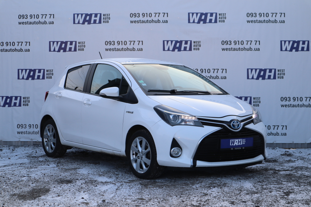 Toyota Yaris photo 2