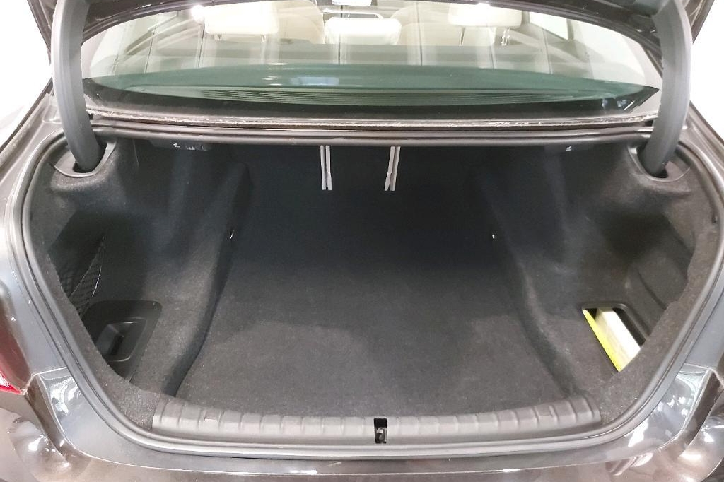 BMW 5 Series 2018 photo 19