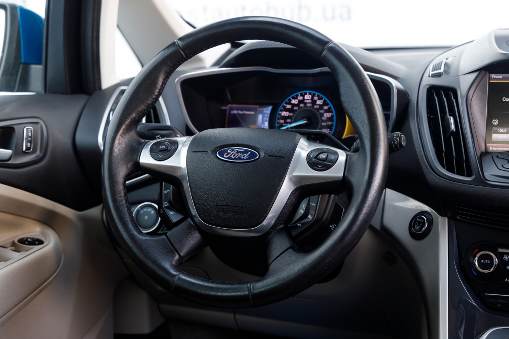 Ford C-Max Hybrid фото 7