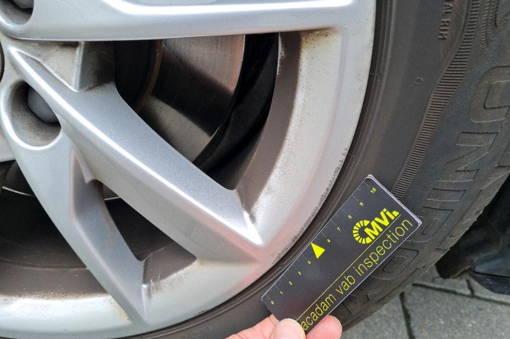 Audi A4 Avant 2017 фото 18