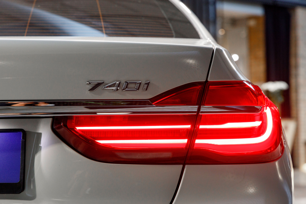 BMW 740 2016 photo 13