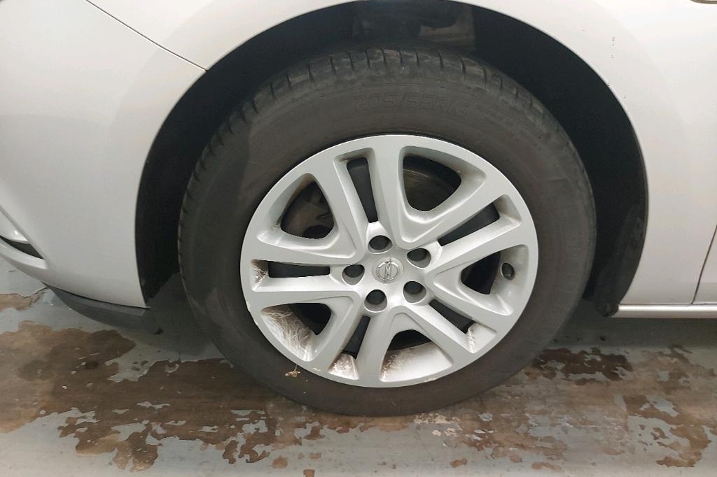 Opel Astra Sports Tourer 2016 photo 13