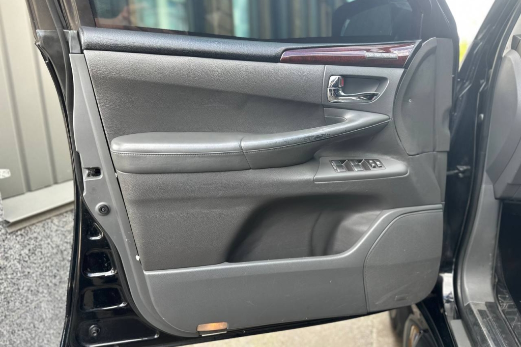Lexus LX 570 GUARD B6 2010 фото Lexus LX 570 GUARD B6 2010 фото 8