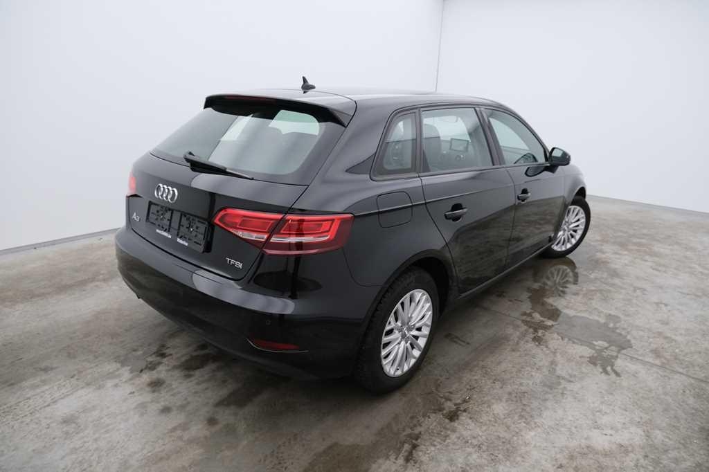 Audi A3 Sportback 2017 фото 5
