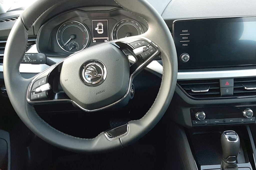 Skoda Scala 2020 photo 3