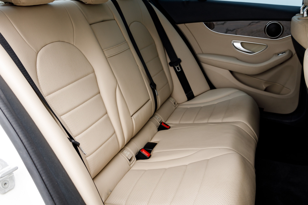 Mercedes-Benz C 300 2014 photo 19