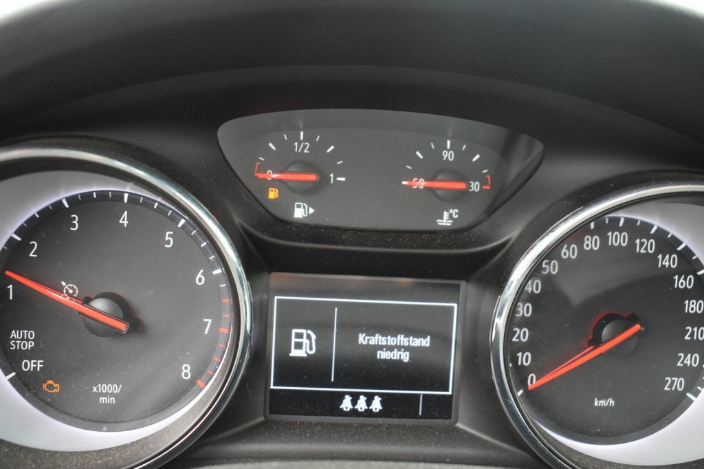 Opel Astra Sports Tourer 2019 photo 2