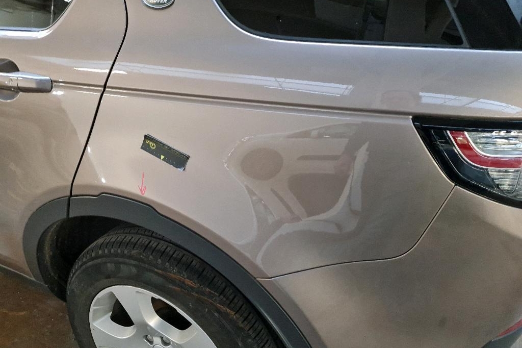 Land Rover Discovery Sport 2017 фото 21