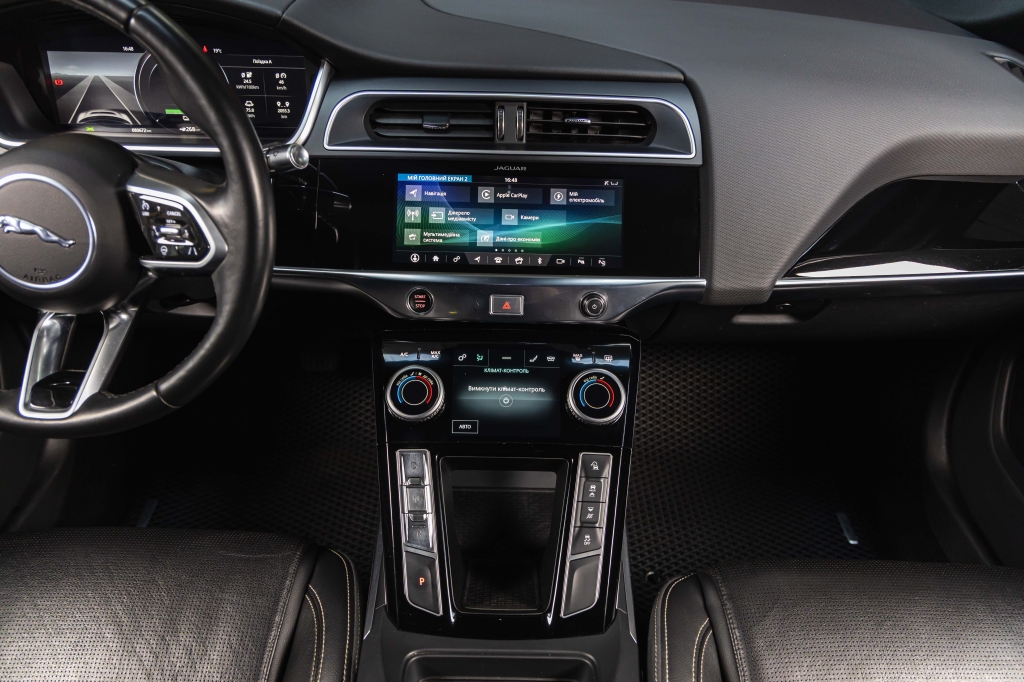 Jaguar I-Pace 2019 фото Jaguar I-Pace 2019 фото 30