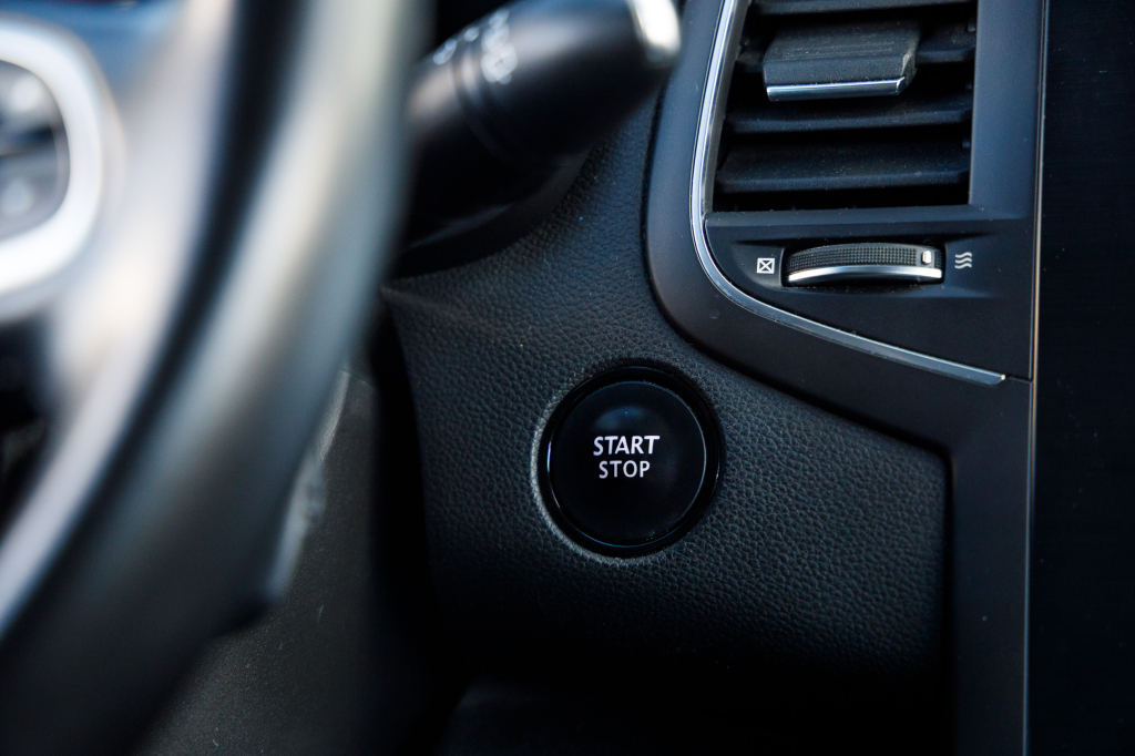 Renault Megane IV BOSE 2016 photo 10