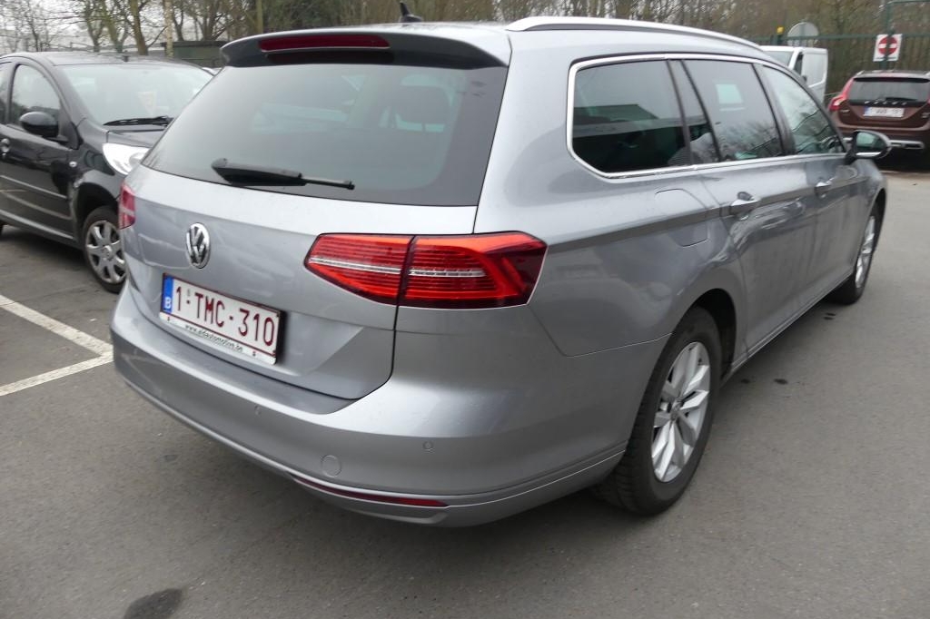 Volkswagen Passat Variant 2017 фото 2