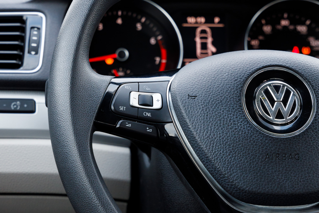 Volkswagen Passat S LED 2016 photo 17