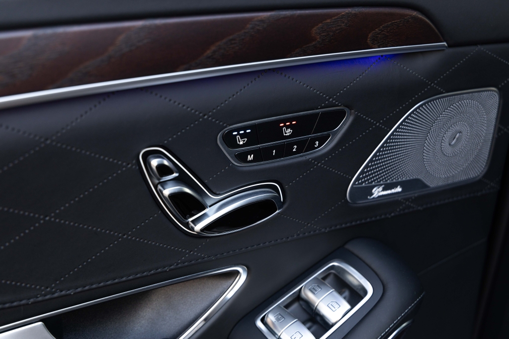 Mercedes-Benz S-Class S400d 2018 фото Mercedes-Benz S-Class S400d 2018 фото 46
